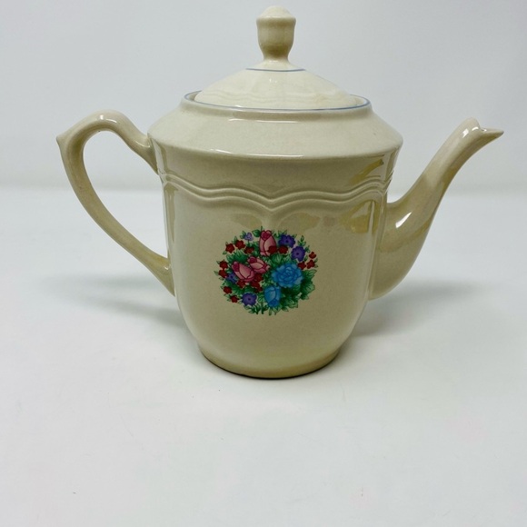 Vintage Spring Meadows Floral Ceramic 4-cup Teapot - Picture 1 of 11